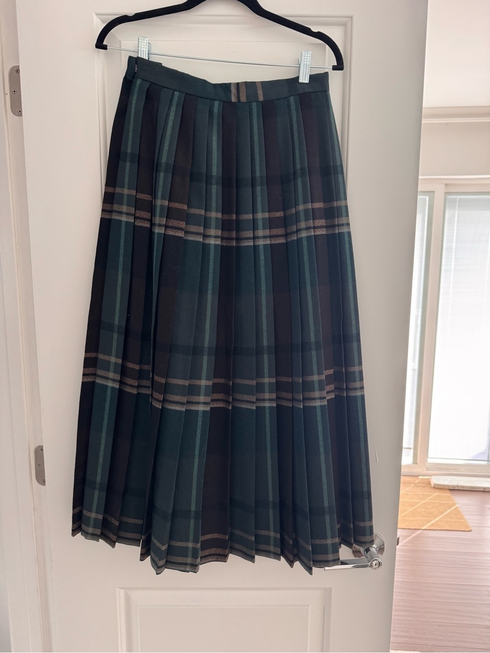 Evan Picone Dark Green Plaid Pleated Midi Skirt